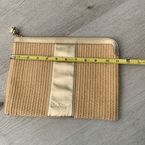 Lilly Pulitzer Southside Gold and Tan Clutch straw woven shimmer summer - Picture 4 of 12